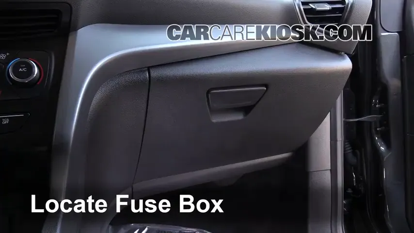 2018 Ford Escape SE 1.5L 4 Cyl. Turbo Fusible (intérieur) Remplacement